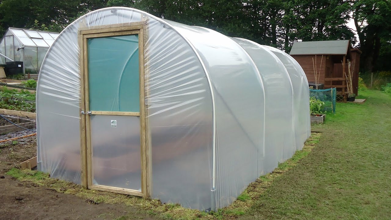 How to Build a Polytunnel